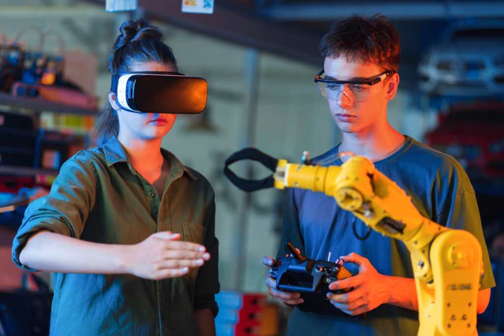 Synclovis Systems Manufacturing softwares supports AR/VR technology